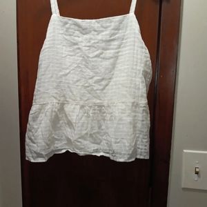Art class size xxl crop top white never worn perfect for xl size this spring